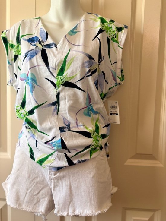 INC International Concepts Tops - NWT,  Floral V-Neck Top in White and Green, size PXL
